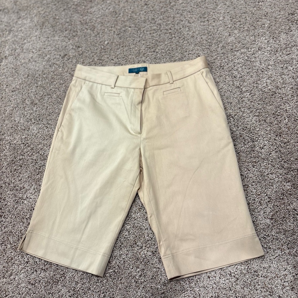 Astra Women's Cream Bermuda Golf Shorts NWT